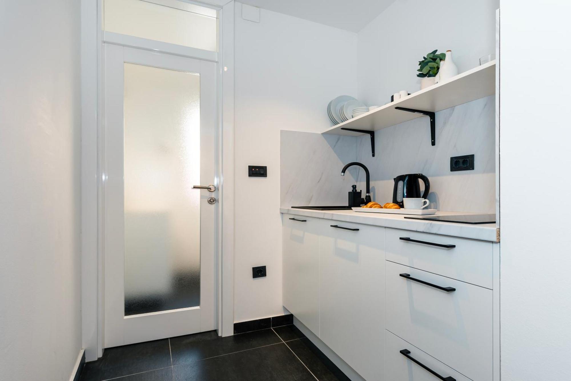 City Break Studio Apartments 希贝尼克 外观 照片